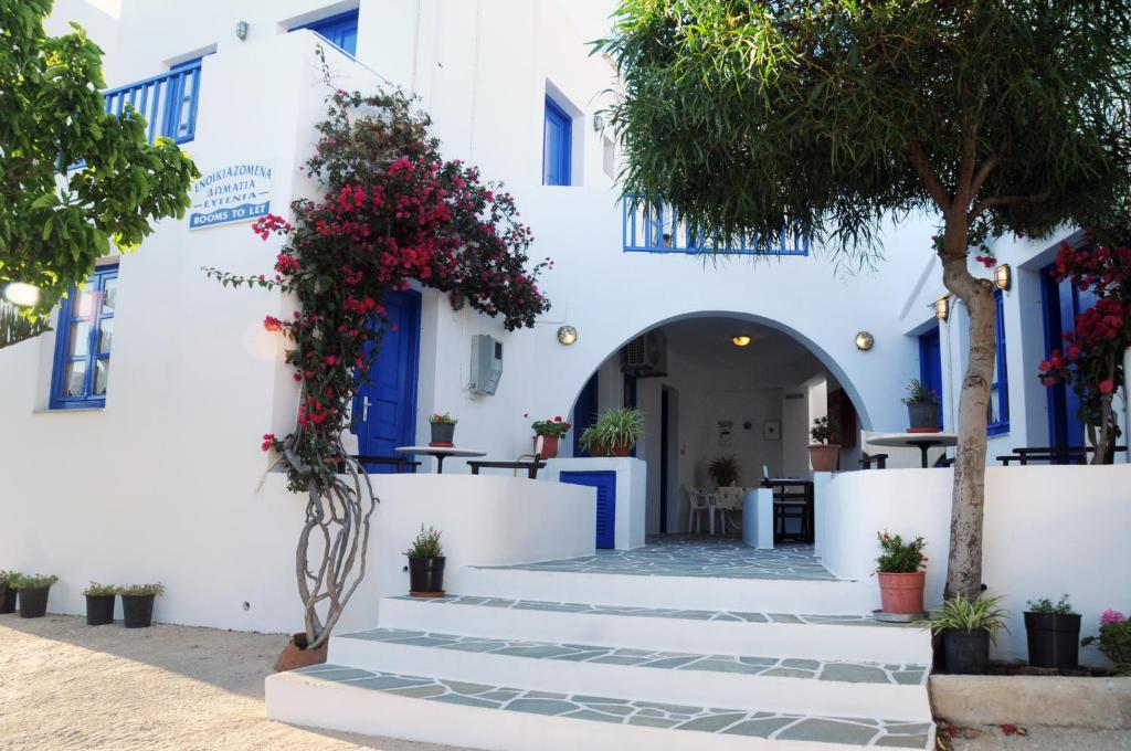 Evgenia Rooms And Apartments Folegandros Town Номер фото